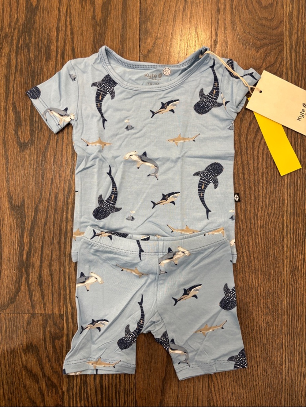 Kyte Baby Shark Print Short Sleeve Pajama Set 18-24m